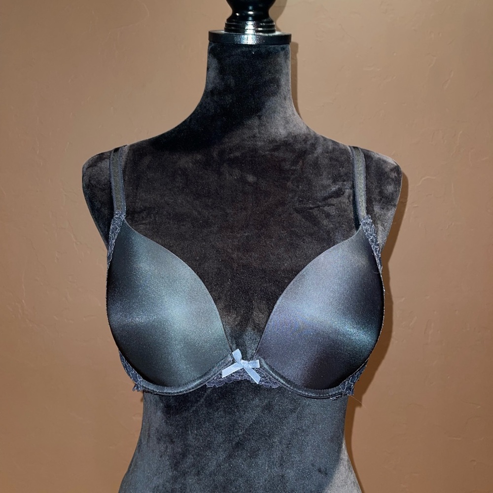 Victoria’s Secret Black Push-up Bra
